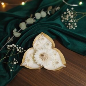 3 Petal Urli Scented Soy Candle